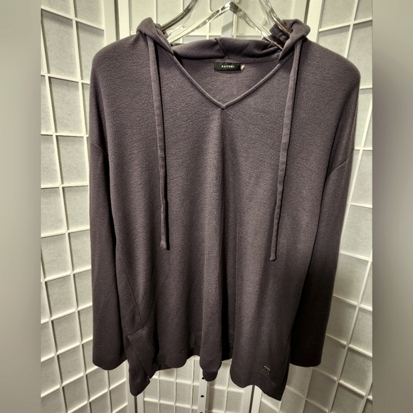 Natori Large Fuji Hooded V-Neck lounge top in Dark Charcoal - Picture 1 of 5